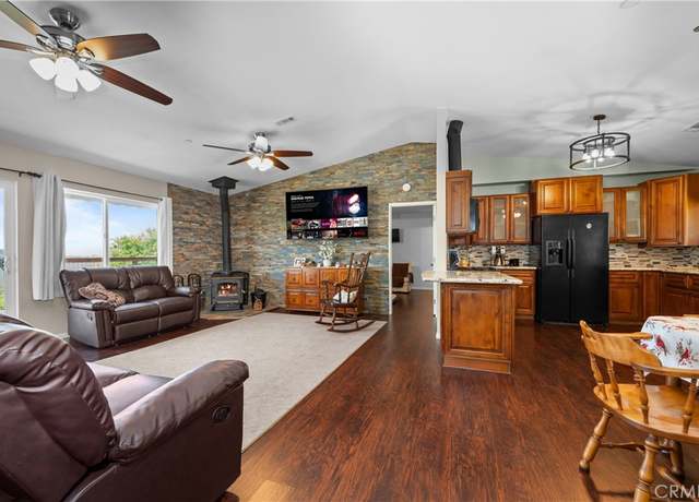 Property at 7525 Starlight Way, Julian, CA 92036, 3 beds, 2 baths
