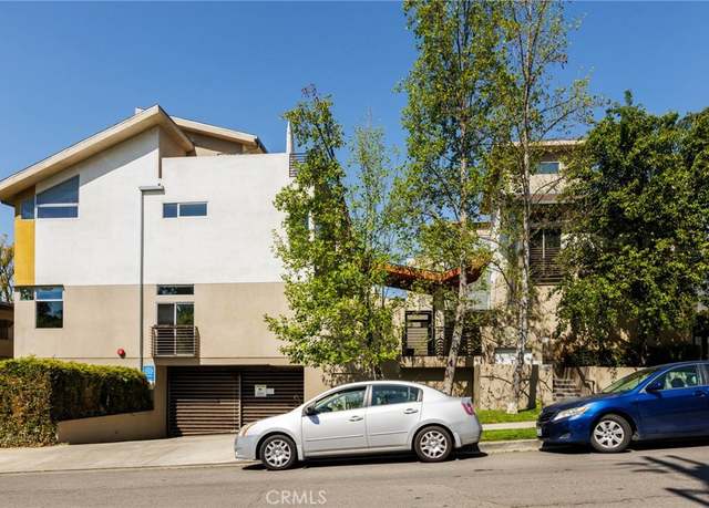 Property at 11815 Laurelwood Dr #1, Studio City, CA 91604, 3 beds, 3 baths