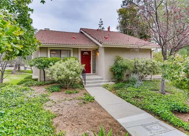 Property at 529 El Azul Cir, Oak Park, CA 91377, 4 beds, 2.5 baths