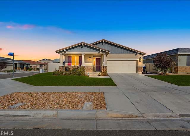 Property at 45064 43rd St W, Lancaster, CA 93536, 4 beds, 3 baths