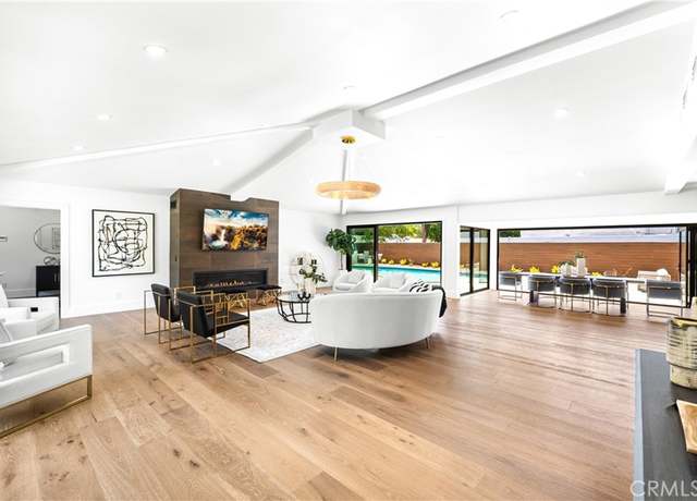 Property at 18823 La Amistad Pl, Tarzana, CA 91356, 4 beds, 4.5 baths