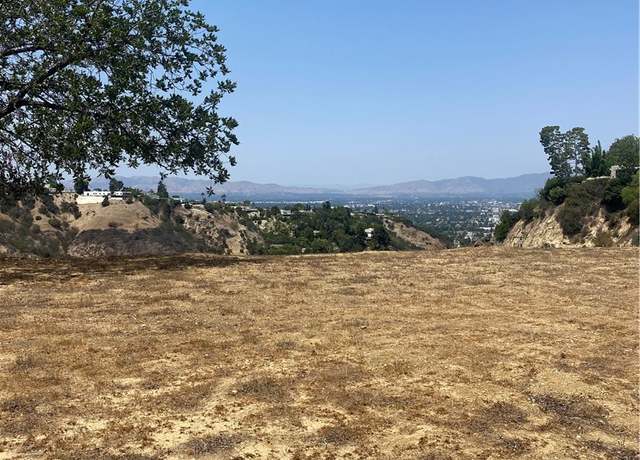 Property at 3511 Beverly Gln, Sherman Oaks, CA 91423