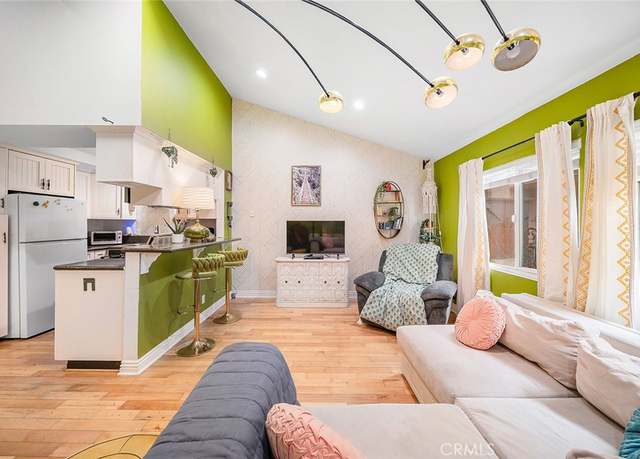 Property at 1100 Walnut #4, Long Beach, CA 90813, 2 beds, 2 baths