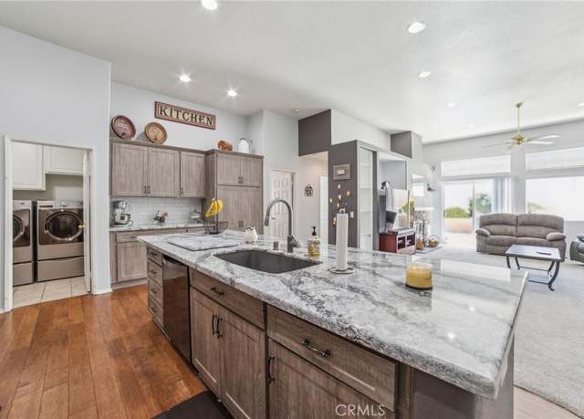 Property at 8932 Glenwood Ave, Hesperia, CA 92344, 4 beds, 3 baths