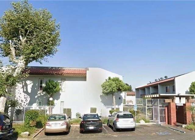 Property at 2521 W Sunflower Ave Unit S8, Santa Ana, CA 92704, 3 beds, 2 baths