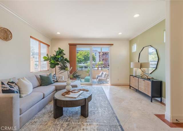 Property at 416 15th St, Huntington Beach, CA 92648, 3 beds, 5 baths