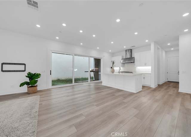 Property at 27216 Coyote Bush Ct, Valencia, CA 91381, 4 beds, 5 baths