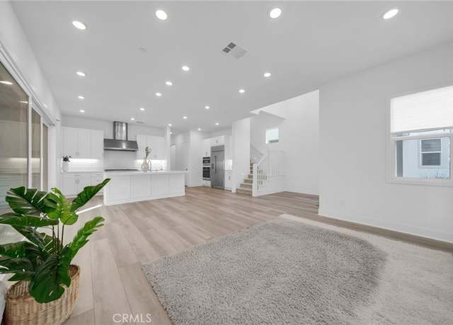 Property at 27216 Coyote Bush Ct, Valencia, CA 91381, 4 beds, 5 baths