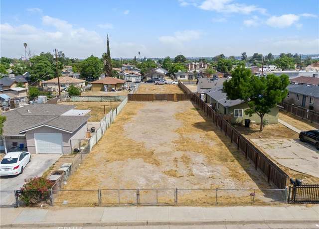 Property at 1424 Murdock St, Bakersfield, CA 93307