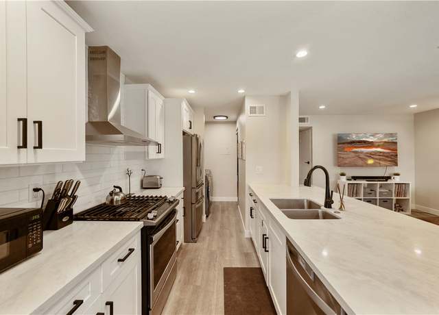 Property at 26517 Via Damasco #40, Mission Viejo, CA 92691, 2 beds, 2 baths