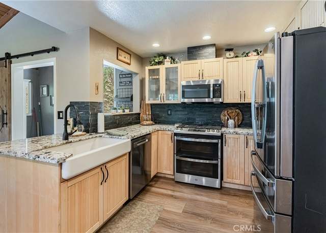 Property at 53825 Marian View Dr, Idyllwild, CA 92549, 3 beds, 2 baths