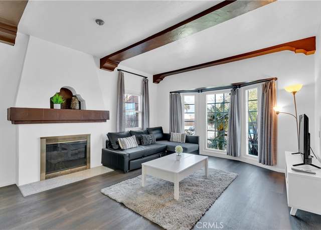 Property at 8319 S Van Ness Ave, Inglewood, CA 90305, 3 beds, 2 baths