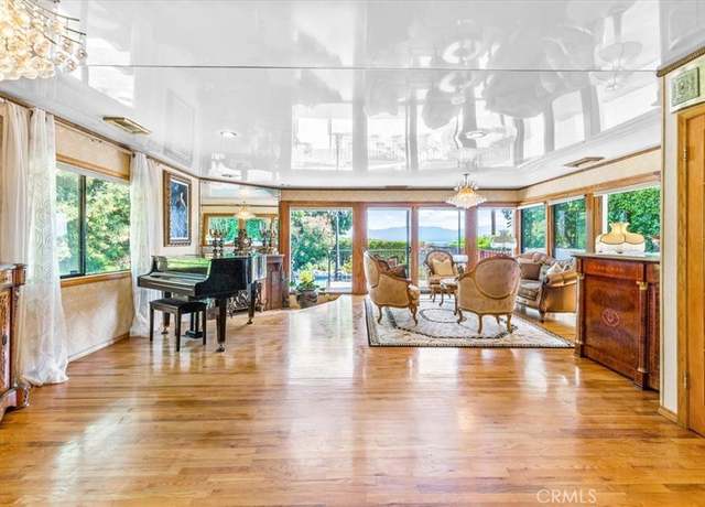 Property at 17861 Cathedral Pl, Encino, CA 91316, 3 beds, 2.5 baths