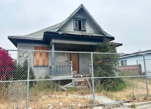 Property at 685 E 51st St, Los Angeles, CA 90011, 5 beds