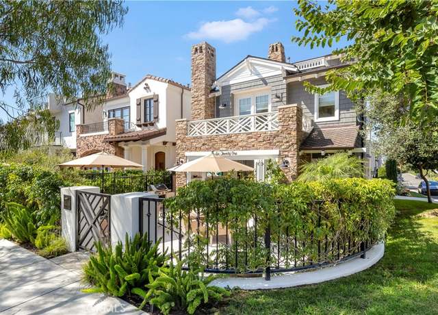 Property at 621 Poppy Ave, Corona Del Mar, CA 92625, 3 beds, 3.5 baths