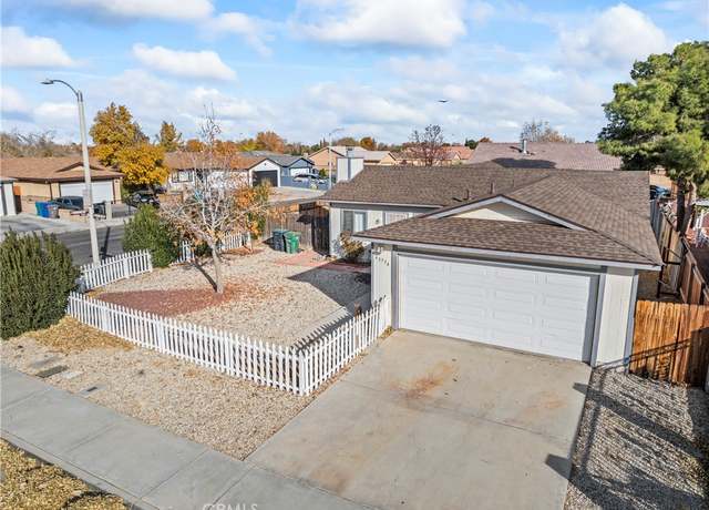 Property at 43754 Ponderosa St, Lancaster, CA 93535, 3 beds, 2 baths