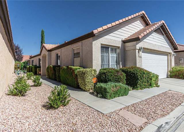 Property at 19046 Stoddard Way, Apple Valley, CA 92308, 2 beds, 2 baths