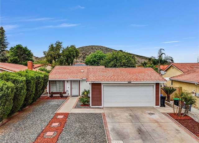 Property at 216 Broadway St, Lake Elsinore, CA 92530, 3 beds, 2 baths