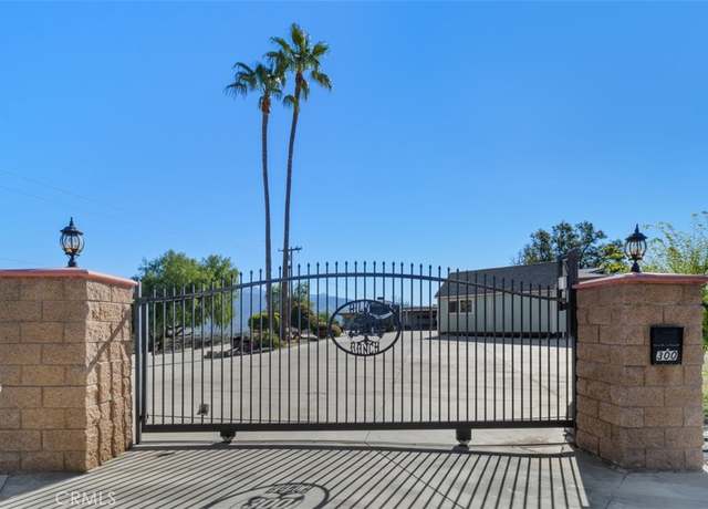 Property at 300 Anderson Dr, Hemet, CA 92544, 4 beds, 2.5 baths