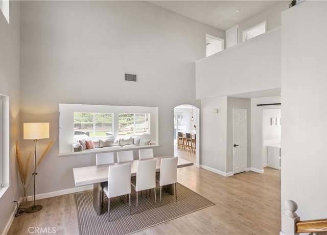 Property at 17913 Maplehurst Pl, Canyon Country, CA 91387, 4 beds, 3 baths