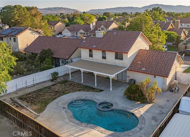 Property at 37538 Stonegate Ln, Palmdale, CA 93552, 3 beds, 2.5 baths