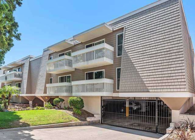 Property at 530 E Ave, Coronado, CA 92118, 2 beds, 2 baths
