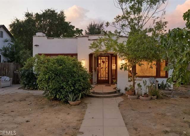 Property at 325 Flower St, Bakersfield, CA 93305, 3 beds, 2 baths