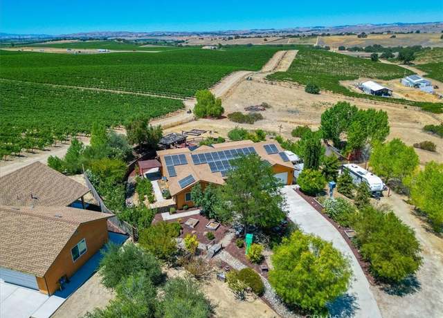 Property at 8015 Plane View Pl, Paso Robles, CA 93446, 4 beds, 3 baths