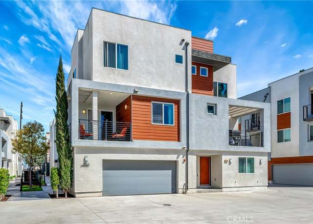 Property at 8427 Tweedy Ln, Downey, CA 90240, 4 beds, 3.5 baths