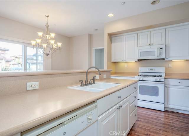 Property at 17769 Liberty Ln, Fountain Valley, CA 92708, 2 beds, 2 baths