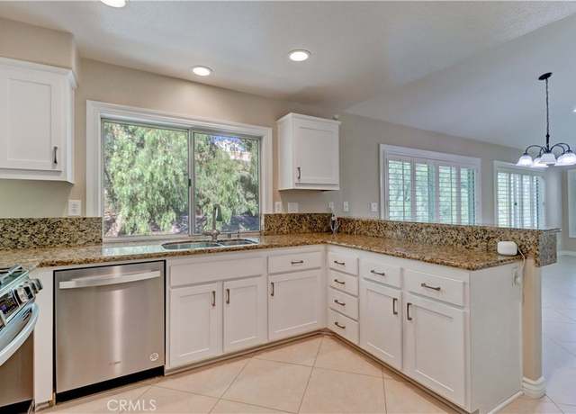 Property at 15 Embassy Pl, Lake Forest, CA 92610, 3 beds, 2.5 baths