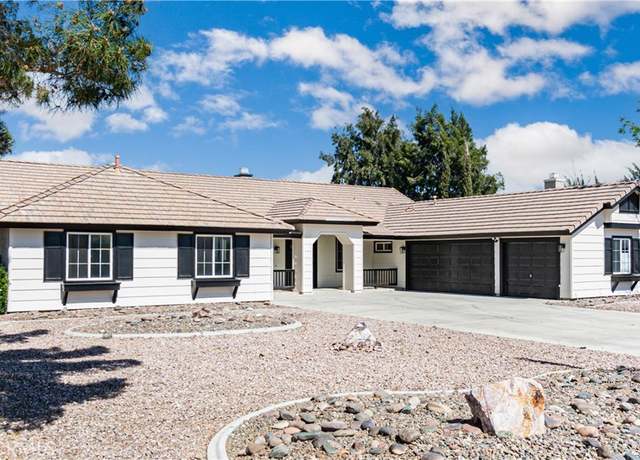 Property at 13173 Paraiso Rd, Apple Valley, CA 92308, 5 beds, 2.5 baths