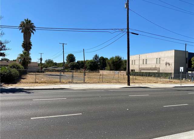 Property at 10650 Magnolia Ave, Riverside, CA 92505