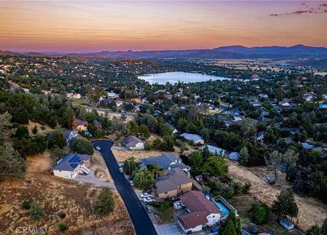 Property at 16544 Hacienda Ct, Hidden Valley Lake, CA 95467, 5 beds, 3 baths