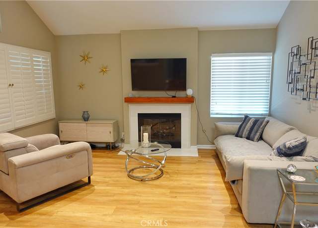 Property at 7322 Yellowtail Dr #205, Huntington Beach, CA 92648, 2 beds, 1.5 baths