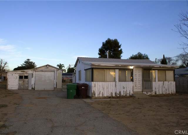 Property at 1160 Elm Ave, Beaumont, CA 92223, 1 bed, 1.5 baths