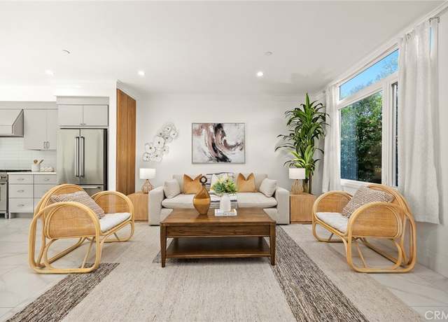 Property at 125 California St Unit B, Arcadia, CA 91006, 4 beds, 4.5 baths