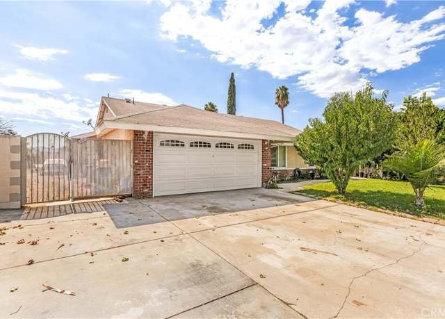 Property at 2840 Dunbar Dr, Riverside, CA 92503, 4 beds, 2 baths