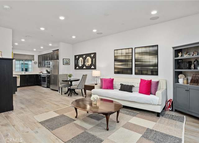 Property at 4366 Pacifica Way #7, Oceanside, CA 92056, 3 beds, 3 baths