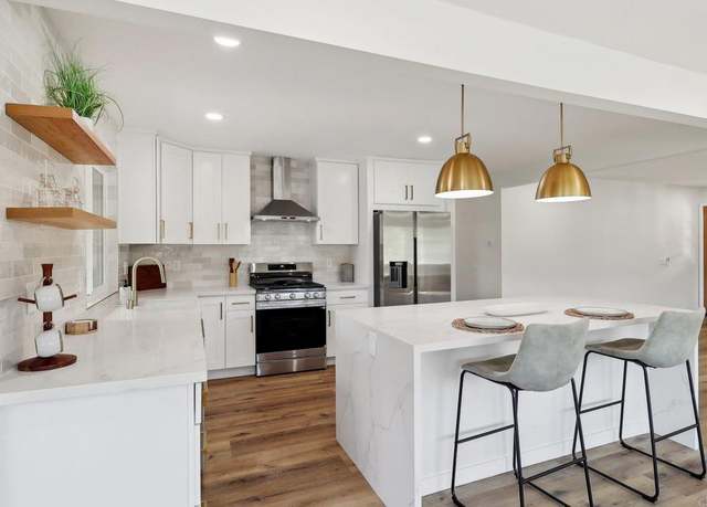 Property at 1917 Friendly Dr, Vista, CA 92084, 4 beds, 3 baths