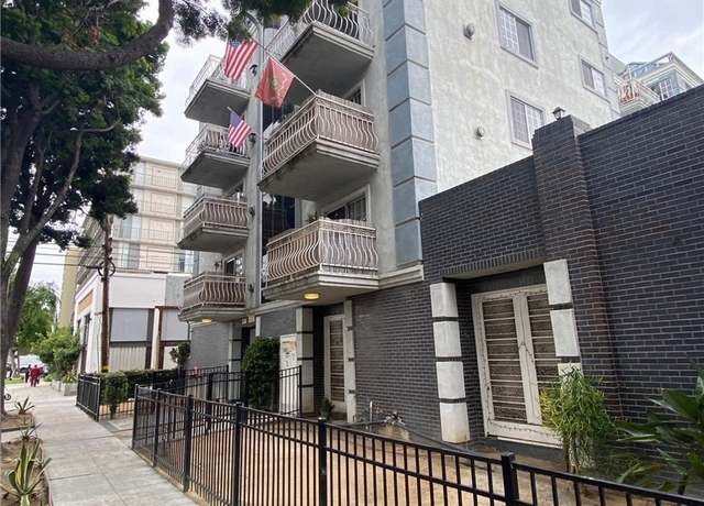 Property at 518 E 4th St, Long Beach, CA 90802, 24 beds, 28 baths