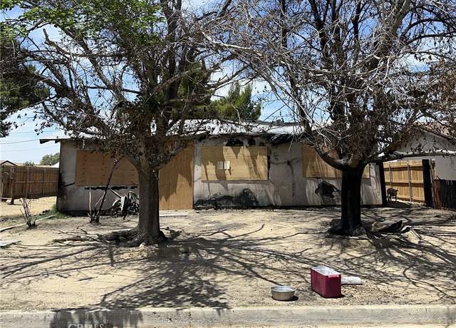 Property at 35216 Maple St, Barstow, CA 92311, 3 beds, 1 bath