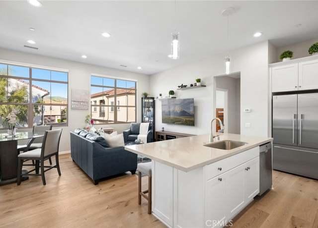 Property at 127 Outwest, Irvine, CA 92618, 2 beds, 2 baths