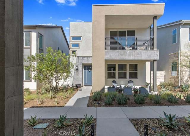 Property at 27717 Knoll View Pl, Valencia, CA 91381, 3 beds, 2.5 baths