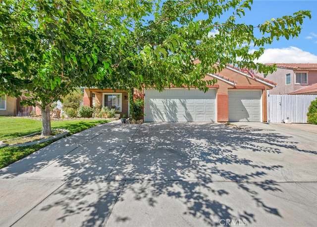 Property at 2825 W Newgrove St, Lancaster, CA 93536, 4 beds, 3 baths