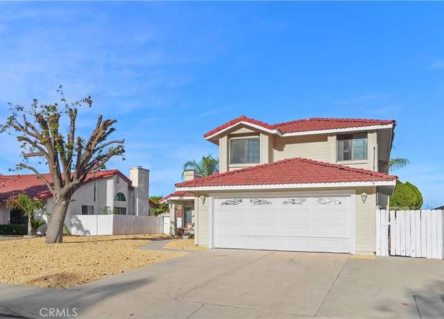 Property at 15660 Lake Ridge Rd, Lake Elsinore, CA 92530, 4 beds, 2.5 baths