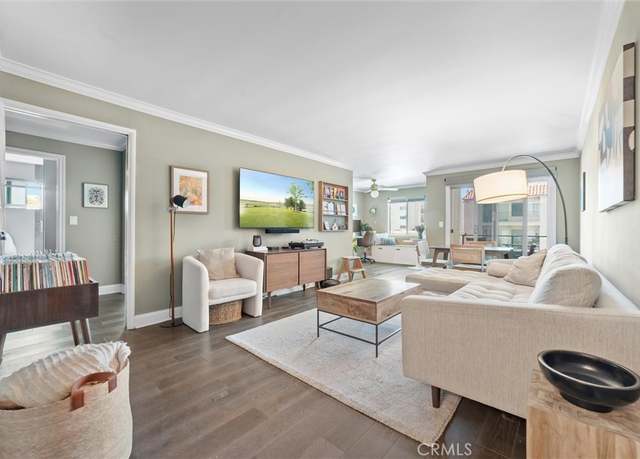 Property at 2302 2nd St Unit 3D, Long Beach, CA 90803, 2 beds, 2 baths