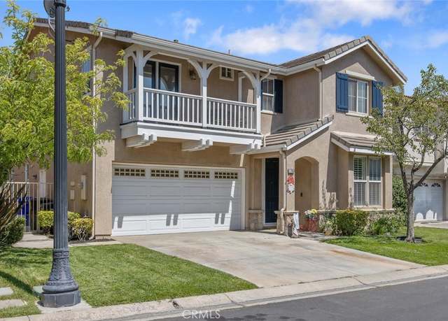 Property at 27950 Periwinkle Ln, Valencia, CA 91354, 3 beds, 2.5 baths