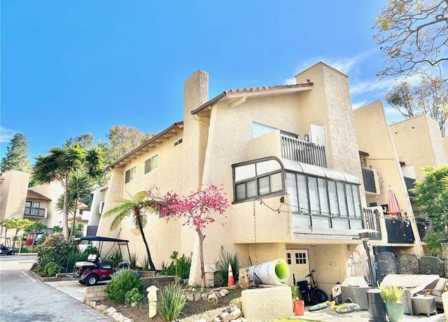 Property at 82 Avalon Terrace Rd, Avalon, CA 90704, 3 beds, 2 baths