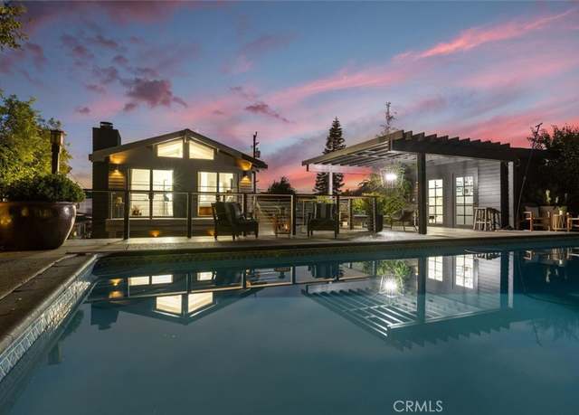 Property at 1012 10th St, Manhattan Beach, CA 90266, 4 beds, 5 baths